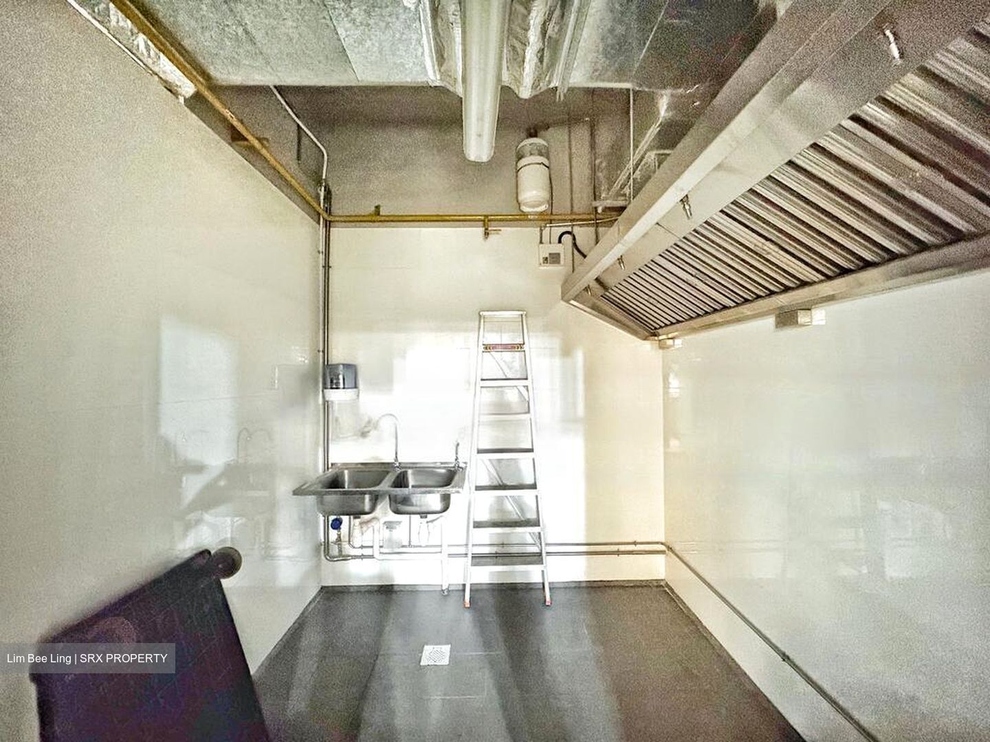 Ubi Avenue 1 (D14), Retail #483261261
